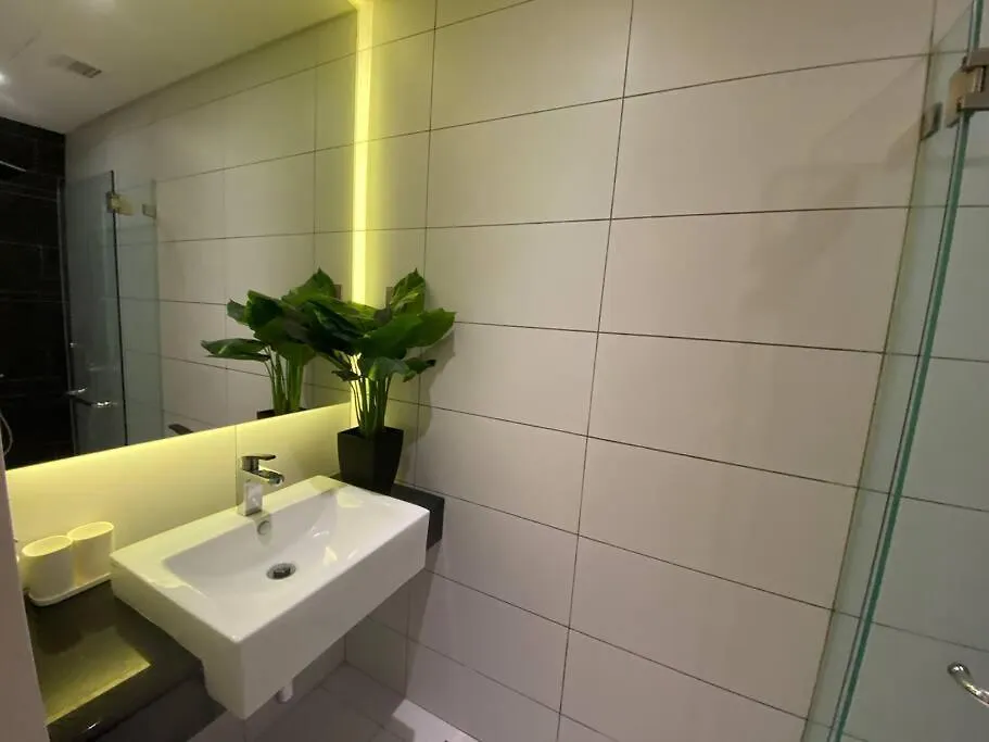 Appartamento Anggun Residence Modern Suites With Netflix 3Mins To Monorail Kl Near Klcc Kuala Lumpur